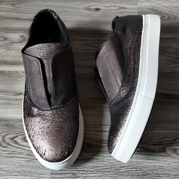 M. GEMI Bronze Metallic Slip On Sneaker Size 37 - Picture 1 of 6